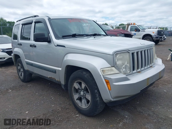 2008 Jeep Liberty Sport z VIN 1J8GN28KX8W247173, wystawiony jako IAAI lot #42259760 z przebiegiem 216 848 mil mil oraz . Historia ofert i sprzedaży dostępna na DreamBid. Obrazek 1.