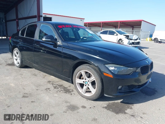 2014 BMW 3 Series 328i z VIN WBA3A5G54ENP31921, wystawiony jako IAAI lot #42374240 z przebiegiem 148 671 mil mil oraz . Historia ofert i sprzedaży dostępna na DreamBid. Obrazek 1.