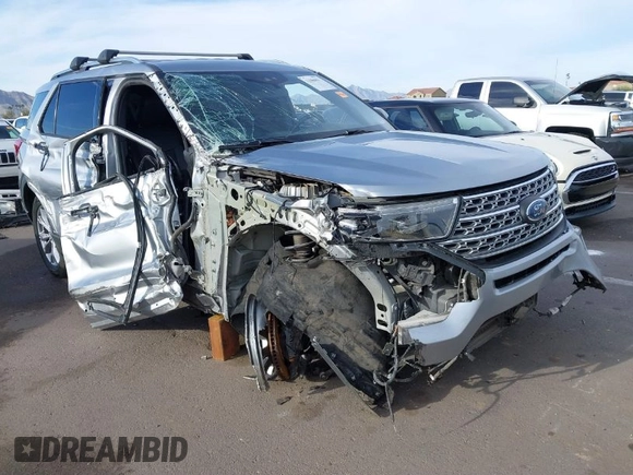 2020 Ford Explorer Limited with VIN 1FMSK8FH6LGB77156, listed as a IAAI auction lot 41806833 with 71,486 mi miles. Bid and sale history available at carsss.com. Image 1.