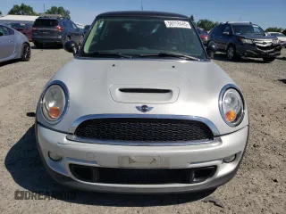 2013 MINI Hardtop S with VIN WMWSV3C50DT477287, listed as a Copart auction lot 56998445 with 238,282 mi miles and Clean Title. Bid and sale history available at DreamBid. Image 5.
