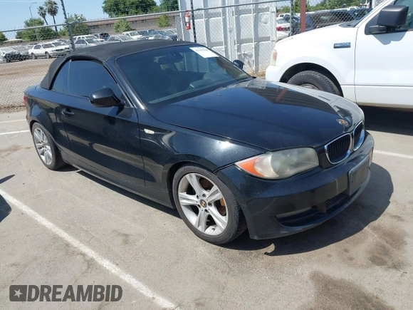 2010 BMW 1 Series 128i с VIN WBAUN1C52AVH81995, выставлен на аукционе IAAI как лот 42359298 с пробегом 137 443 миль миль и . История ставок и продаж доступна на DreamBid. Изображение 1.