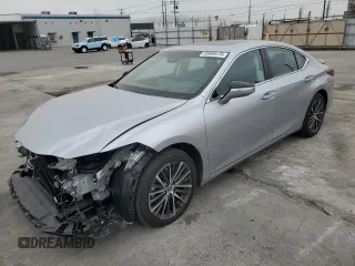 2024 Lexus ES 300h with VIN 58ADA1C12RU051485, listed as a Copart auction lot 55660475 with 3,001 mi miles and Salvage title. Bid and sale history available at DreamBid. Image 1.