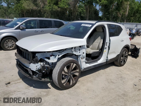 2024 Volvo XC40 Ultimate Dark Theme z VIN YV4L12UM7R2314522, wystawiony jako Copart lot #54007415 z przebiegiem 2 865 mil mil oraz Szkoda całkowita • Salvage title. Historia ofert i sprzedaży dostępna na DreamBid. Obrazek 1.