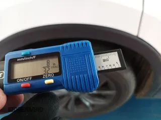2024 Volkswagen Tiguan SE z VIN 3VV3B7AX0RM082514, wystawiony jako IAAI lot #42796136 z przebiegiem 27 247 mil mil oraz . Historia ofert i sprzedaży dostępna na DreamBid. Obrazek 10.