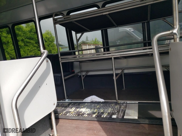 2019 Ford E-Series Cutaway with VIN 1FDEE4F66KDC56080, listed as a Copart auction lot 42263015 with NaN miles and Clean Title. Bid and sale history available at carsss.com. Image 11.