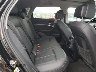 2019 Audi e-tron Premium Plus с VIN WA1LAAGE0KB021160, выставлен на аукционе Copart как лот 43576875 с пробегом 38 112 миль миль и Списание • Salvage title. История ставок и продаж доступна на DreamBid. Изображение 11.