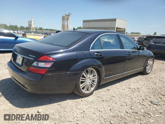 2008 Mercedes-Benz S 550 z VIN WDDNG86XX8A228278, wystawiony jako Copart lot #56500155 z przebiegiem 130 341 mil mil oraz Szkoda całkowita • Salvage title. Historia ofert i sprzedaży dostępna na DreamBid. Obrazek 3.