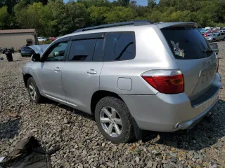 2010 Toyota Highlander with VIN 5TDBK3EH1AS032389, listed as a Copart auction lot 69940654 with 121,001 mi miles and Salvage Title. Bid and sale history available at carsss.com. Image 2.