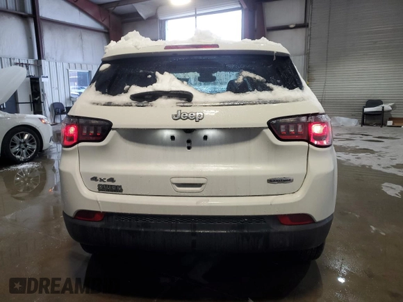2022 Jeep Compass Latitude with VIN 3C4NJDBB0NT208091, listed as a Copart auction lot 43865705 with 6,761 mi miles and Salvage Title. Bid and sale history available at DreamBid. Image 6.