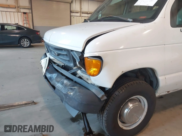 2004 Ford Econoline Cargo with VIN 1FTSS34L24HB31415, listed as a IAAI auction lot 41228686 with 283,620 mi miles and . Bid and sale history available at DreamBid. Image 15.