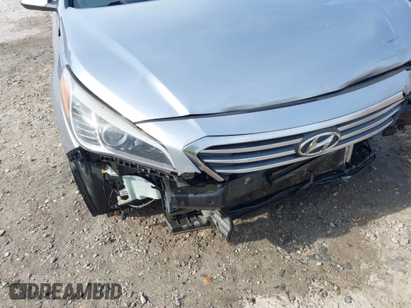 2015 Hyundai Sonata 2.4L SE with VIN 5NPE24AF9FH148413, listed as a IAAI auction lot 42081203 with 173,425 mi miles. Bid and sale history available at carsss.com. Image 20.