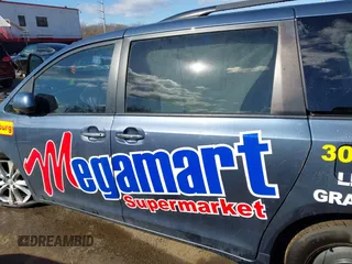 2017 Toyota Sienna XLE Auto Access Seat with VIN 5TDYZ3DCXHS792973, listed as a IAAI auction lot 41586449 with 113,125 mi miles and . Bid and sale history available at DreamBid. Image 15.