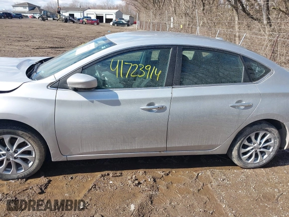 2019 Nissan Sentra S z VIN 3N1AB7APXKY372220, wystawiony jako IAAI lot #41723914 z przebiegiem 103 308 mil mil oraz . Historia ofert i sprzedaży dostępna na DreamBid. Obrazek 14.