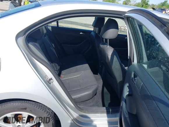 2011 Volkswagen Jetta SE with VIN 3VWDZ7AJ6BM346719, listed as a IAAI auction lot 42287049 with 179,837 mi miles and . Bid and sale history available at DreamBid. Image 8.