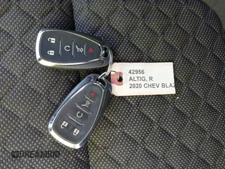 2020 Chevrolet Blazer LT z VIN 3GNKBHRS8LS615132, wystawiony jako IAAI lot #41902552 z przebiegiem 107 234 mil mil oraz . Historia ofert i sprzedaży dostępna na DreamBid. Obrazek 11.