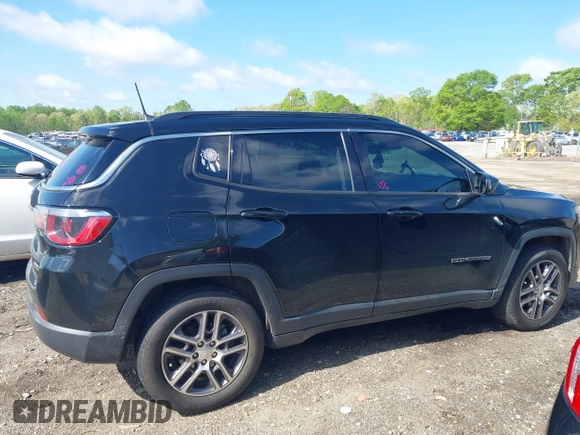 2020 Jeep Compass Latitude with VIN 3C4NJCBBXLT166004, listed as a IAAI auction lot 42025390 with 106,271 mi miles and . Bid and sale history available at carsss.com. Image 14.