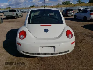 2010 Volkswagen New Beetle Coupe with VIN 3VWPW3AG7AM012961, listed as a Copart auction lot 76802104 with 138,949 mi miles and Salvage Title. Bid and sale history available at carsss.com. Image 6.
