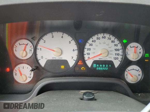 2006 Dodge 1500 SLT with VIN 1D7HU18246S569181, listed as a Copart auction lot 44011435 with 288,222 mi miles and Salvage title. Bid and sale history available at DreamBid. Image 9.