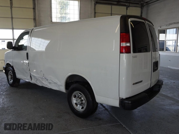 2020 Chevrolet Express Cargo Van with VIN 1GCWGAFG5L1252745, listed as a Copart auction lot 81178244 with 62,360 mi miles and Clean Title. Bid and sale history available at carsss.com. Image 4.