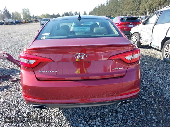 2015 Hyundai Sonata Limited with VIN 5NPE34AF7FH060103, listed as a IAAI auction lot 42096524 with 119,497 mi miles and . Bid and sale history available at carsss.com. Image 17.