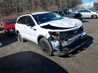 2021 Kia Sorento S with VIN 5XYRLDLC7MG054889, listed as a IAAI auction lot 41665006 with 70,427 mi miles. Bid and sale history available at carsss.com. Image 1.