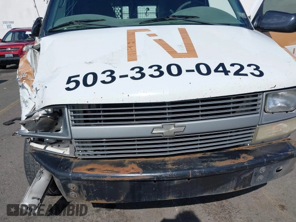 2000 Chevrolet Astro Cargo with VIN 1GCDM19W1YB217561, listed as a IAAI auction lot 41805659 with Not Provided miles. Bid and sale history available at carsss.com. Image 10.