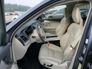 2021 Volvo XC90 Momentum with VIN YV4102PK4M1671000, listed as a Copart auction lot 64137584 with 38,248 mi miles and Salvage Title. Bid and sale history available at carsss.com. Image 7.