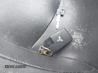 2007 Mitsubishi Outlander XLS z VIN JA4MS41X57Z016273, wystawiony jako IAAI lot #38897236 z przebiegiem 165 376 mil mil oraz . Historia ofert i sprzedaży dostępna na DreamBid. Obrazek 11.