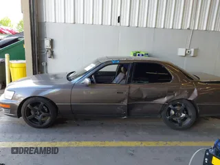 1992 Lexus LS z VIN JT8UF11E6N0113182, wystawiony jako IAAI lot #42151523 z przebiegiem 231 210 mil mil oraz . Historia ofert i sprzedaży dostępna na DreamBid. Obrazek 14.