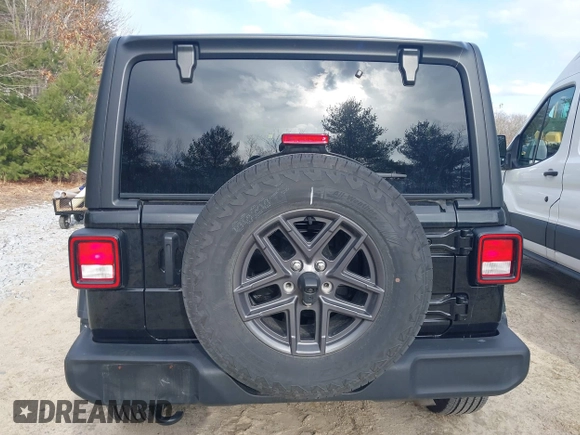 2024 Jeep Wrangler Sport S z VIN 1C4PJXDNXRW253072, wystawiony jako IAAI lot #41878513 z przebiegiem 15 976 mil mil oraz . Historia ofert i sprzedaży dostępna na DreamBid. Obrazek 17.