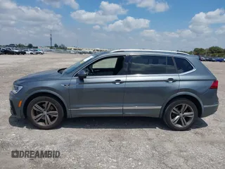 2018 Volkswagen Tiguan SEL with VIN 3VV3B7AX9JM178291, listed as a IAAI auction lot 42033485 with 65,641 mi miles and . Bid and sale history available at DreamBid. Image 14.