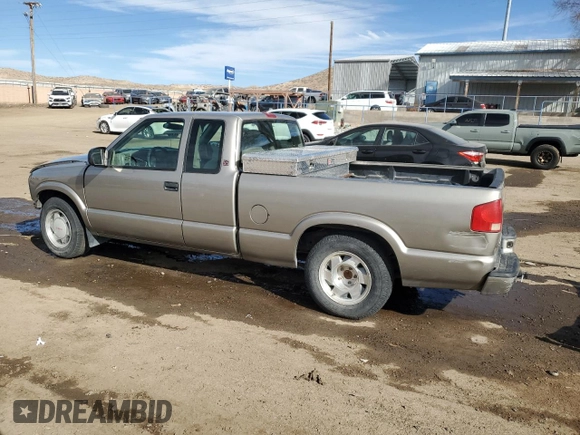 2003 GMC Sonoma with VIN 1GTCS19HX38248963, listed as a Copart auction lot 43984555 with 182,713 mi miles and Salvage Title. Bid and sale history available at DreamBid. Image 2.