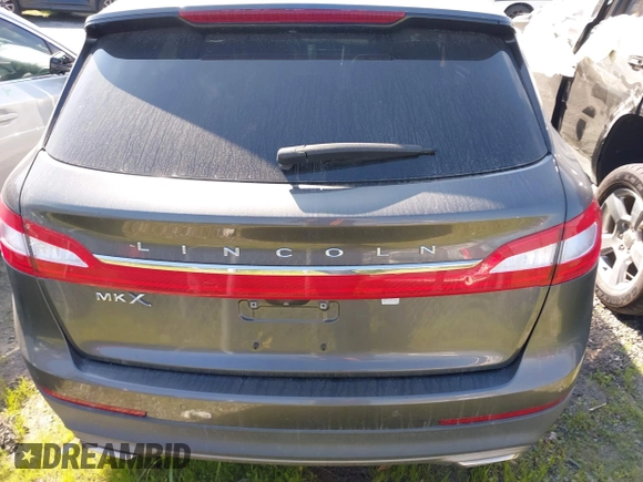 2017 Lincoln MKX Select with VIN 2LMPJ6KR6HBL33050, listed as a IAAI auction lot 41548295 with 38,490 mi miles. Bid and sale history available at carsss.com. Image 16.