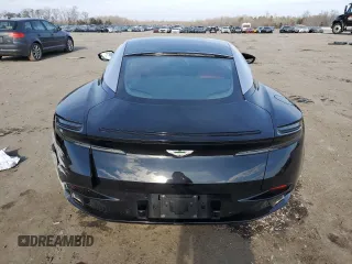 2018 Aston Martin DB11 z VIN SCFRMFAV8JGL03322, wystawiony jako Copart lot #86810004 z przebiegiem Nie podano mil oraz Szkody całkowita. Historia ofert i sprzedaży dostępna na DreamBid. Obrazek 6.
