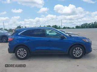 2022 Ford Escape SE Hybrid z VIN 1FMCU9BZ4NUA48825, wystawiony jako IAAI lot #42350780 z przebiegiem 79 159 mil mil oraz . Historia ofert i sprzedaży dostępna na DreamBid. Obrazek 13.
