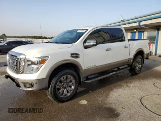 2017 Nissan Titan SV z VIN 1N6AA1E53HN537209, wystawiony jako Copart lot #82431934 z przebiegiem 119 148 mil mil oraz Szkody całkowita. Historia ofert i sprzedaży dostępna na DreamBid. Obrazek 1.