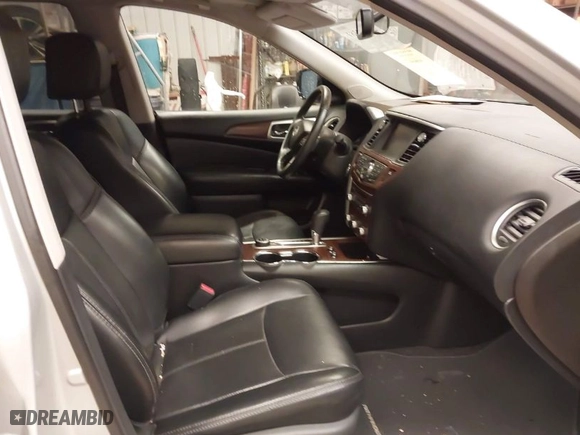 2017 Nissan Pathfinder SL with VIN 5N1DR2MM9HC626121, listed as a IAAI auction lot 41960381 with 139,819 mi miles. Bid and sale history available at carsss.com. Image 5.