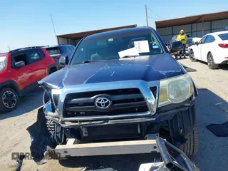 2008 Toyota Tacoma PreRunner with VIN 5TEJU62N28Z544094, listed as a IAAI auction lot 41633120 with 165,795 mi miles. Bid and sale history available at carsss.com. Image 13.