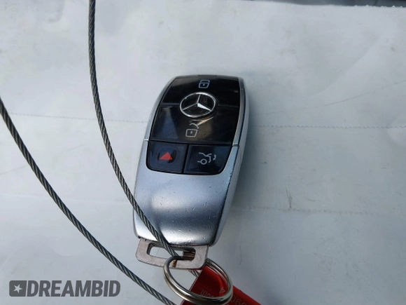 2018 Mercedes-Benz E 300 with VIN WDDZF4JB4JA427194, listed as a IAAI auction lot 42610082 with Not provided miles and . Bid and sale history available at DreamBid. Image 11.