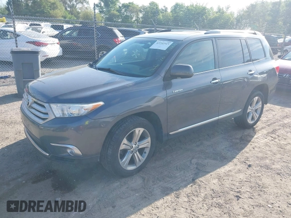 2011 Toyota Highlander Limited with VIN 5TDDK3EH7BS068694, listed as a IAAI auction lot 42252513 with 163,816 mi miles and . Bid and sale history available at DreamBid. Image 17.