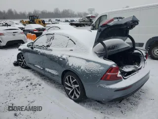 2019 Volvo S60 Momentum with VIN 7JR102FK0KG011214, listed as a Copart auction lot 87422584 with 0 mi miles and Salvage Title. Bid and sale history available at carsss.com. Image 2.