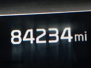2022 Kia K5 GT-Line z VIN 5XXG64J29NG115786, wystawiony jako IAAI lot #42094520 z przebiegiem 84 234 mil mil oraz . Historia ofert i sprzedaży dostępna na DreamBid. Obrazek 15.
