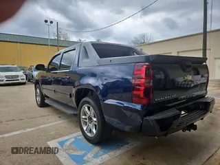 2010 Chevrolet Avalanche LT with VIN 3GNNCFE09AG124832, listed as a Copart auction lot 81128834 with 136,595 mi miles and Clean Title. Bid and sale history available at carsss.com. Image 3.