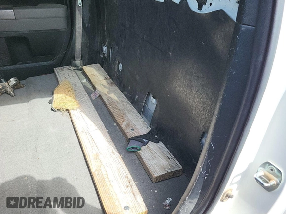 2011 Toyota Tundra with VIN 5TFUY5F1XBX198815, listed as a IAAI auction lot 42571444 with 281,114 mi miles and . Bid and sale history available at DreamBid. Image 23.