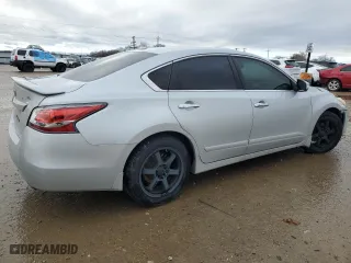 2015 Nissan Altima 2.5 S with VIN 1N4AL3AP9FN870114, listed as a Copart auction lot 86392354 with 134,435 mi miles and Salvage Title. Bid and sale history available at carsss.com. Image 3.