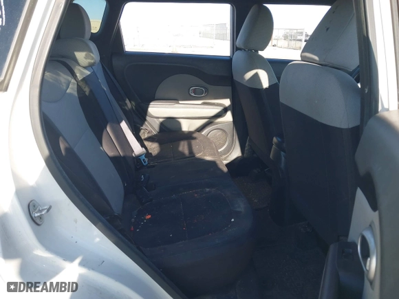 2015 Kia Soul with VIN KNDJN2A24F7181251, listed as a IAAI auction lot 41988230 with 128,894 mi miles. Bid and sale history available at carsss.com. Image 8.