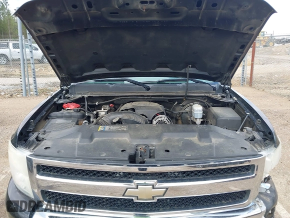 2010 Chevrolet Silverado 1500 LS with VIN 1GCSCREA6AZ245842, listed as a IAAI auction lot 41914724 with 186,952 mi miles. Bid and sale history available at carsss.com. Image 10.