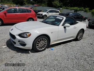 2017 FIAT 124 Spider Lusso with VIN JC1NFAEK0H0105957, listed as a Copart auction lot 65231365 with 131,062 mi miles and Clean title. Bid and sale history available at DreamBid. Image 1.