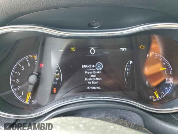 2021 Jeep Grand Cherokee 80th Anniversary with VIN 1C4RJFBG6MC779569, listed as a Copart auction lot 49483285 with 37,586 mi miles and Salvage title. Bid and sale history available at DreamBid. Image 9.
