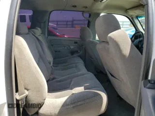 2005 Chevrolet Suburban LS with VIN 3GNEC16Z25G104721, listed as a Copart auction lot 55809235 with 236,590 mi miles and Salvage title. Bid and sale history available at DreamBid. Image 11.